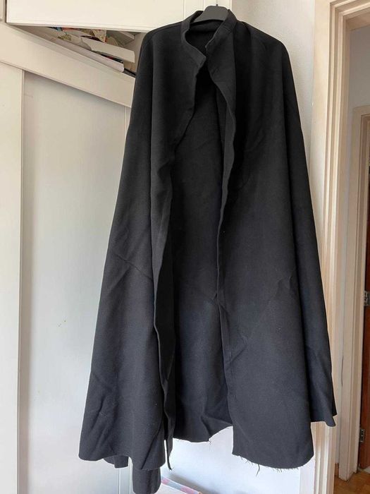 Capa Académica – Tamanho S/M | Excelente estado