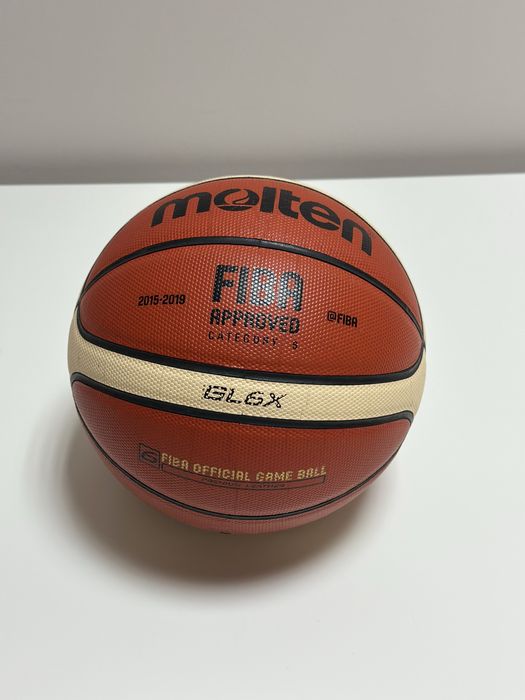 Piłka do koszykówki Molten GL6X