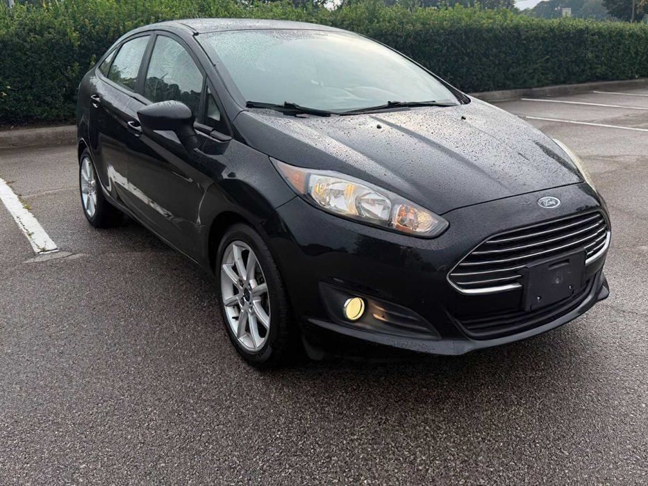 Ford Fiesta Titanium      2015