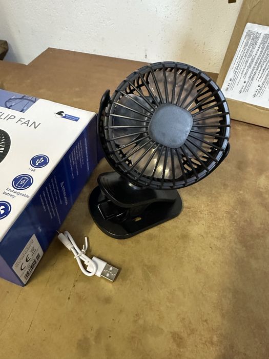 mini wentylator biurkowy z klipsem  nowy