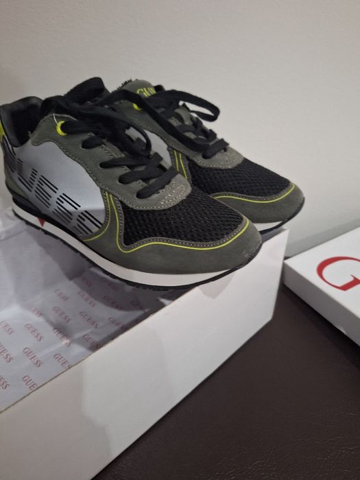 Sapatilhas Guess tamanho 36