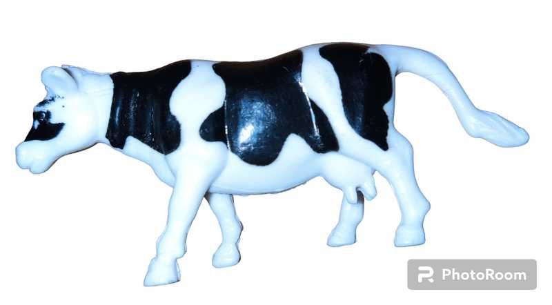 Реалистичная фигурка Корова