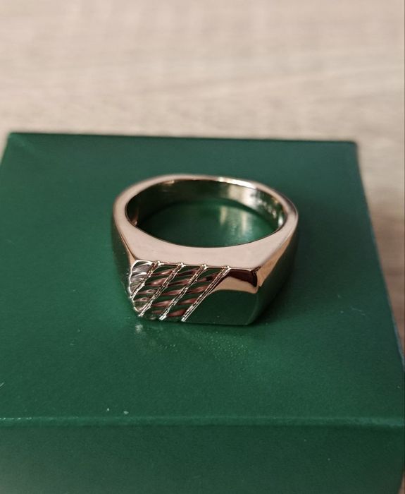 Перстень печатка, позолота, р. 21