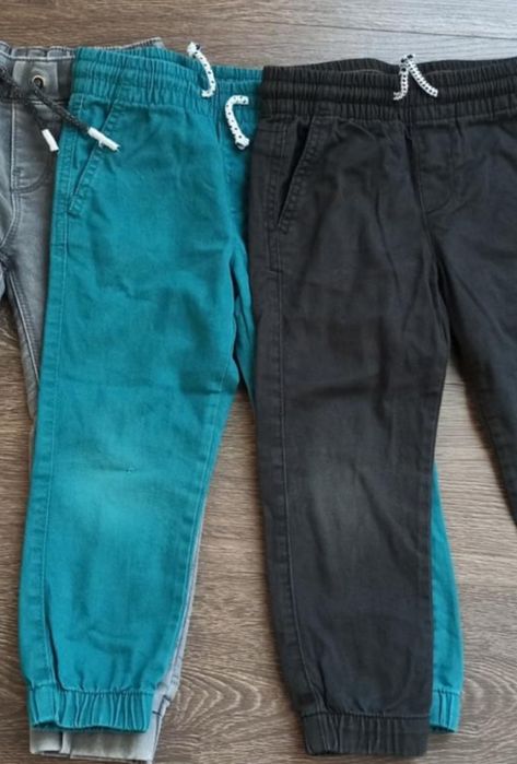 Джинсы, штаны, спортивки, джогеры на мальчика