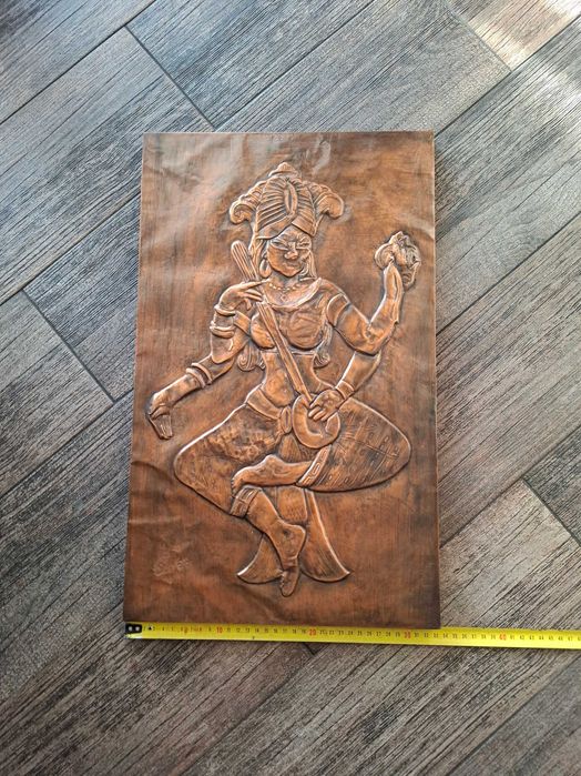 Ręcznie wykonana płaskorzeźba miedziana, hinduskie bóstwo