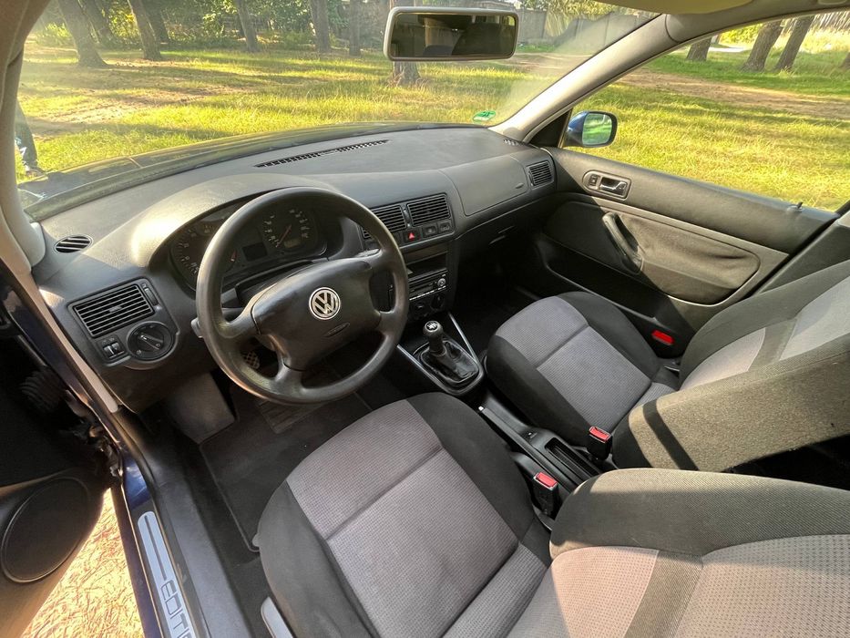 Volkswagen Golf 4 1.4 бенз 2001 рік