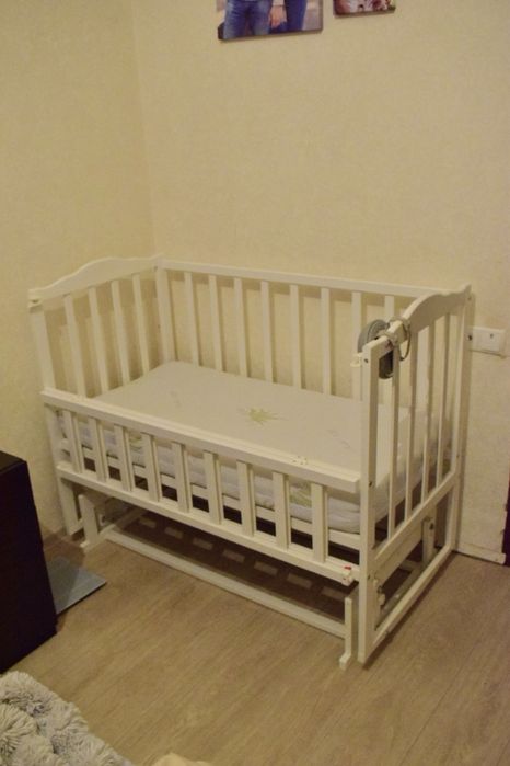 Дитяча кроватка маятник + матрац