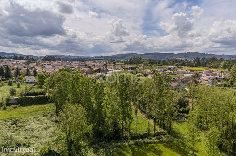 Terreno, Merelim (São Paio), Panoias e Parada de Tibães