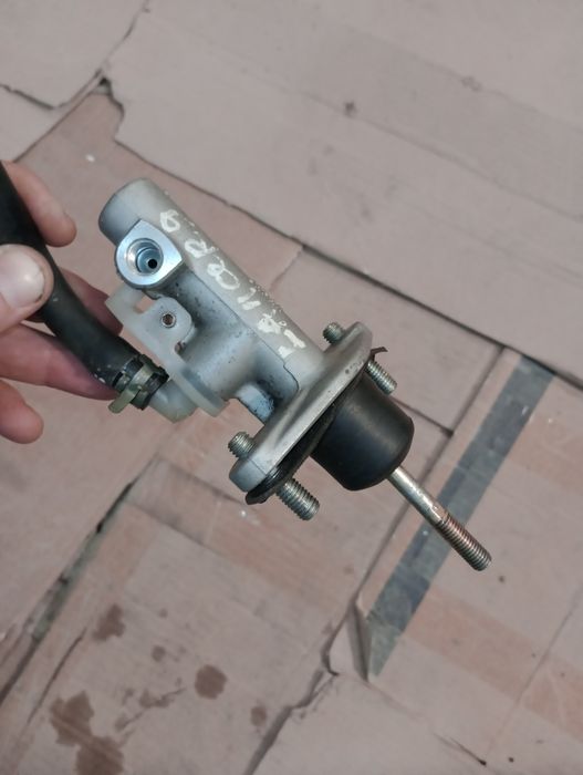 Головний циліндр зчеплення лансера 9 (оригінал)