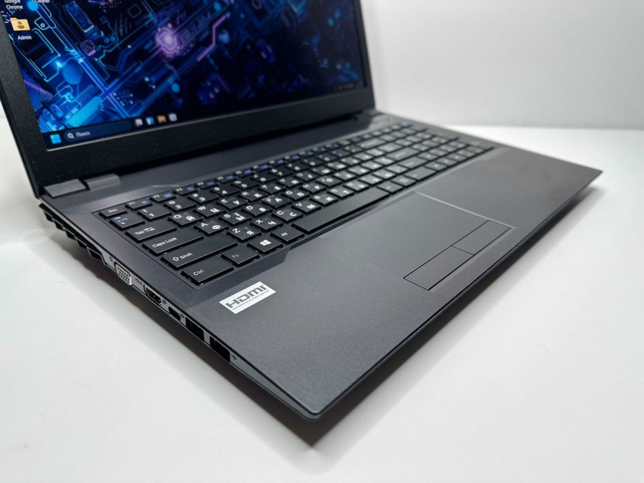 Потужний унікальний Clevo NB50TZ, i3-8100, 8Gb, SSD+HDD, FHD IPS 15.6