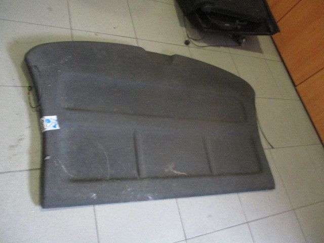 Chapeleira / tampo da mala TOYOTA Avensis Sedan (_T22_)