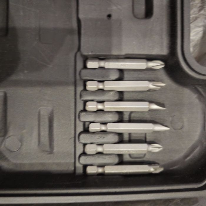 Аккумуляторный шуруповерт дрель отвертка набор инструментов