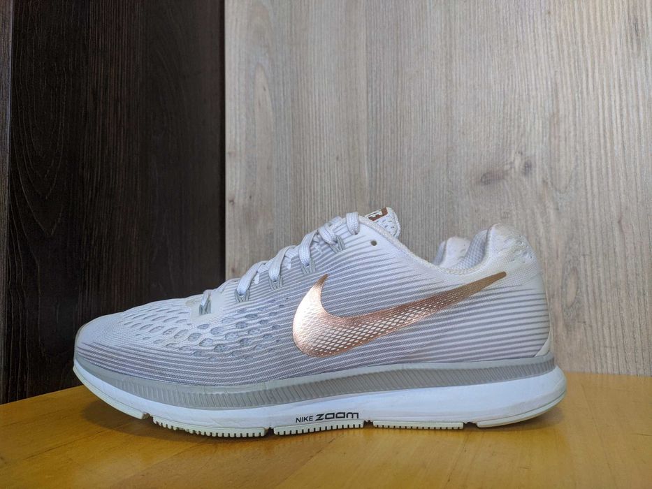 Nike Air Zoom Pegasus 34 - бігові кросівки