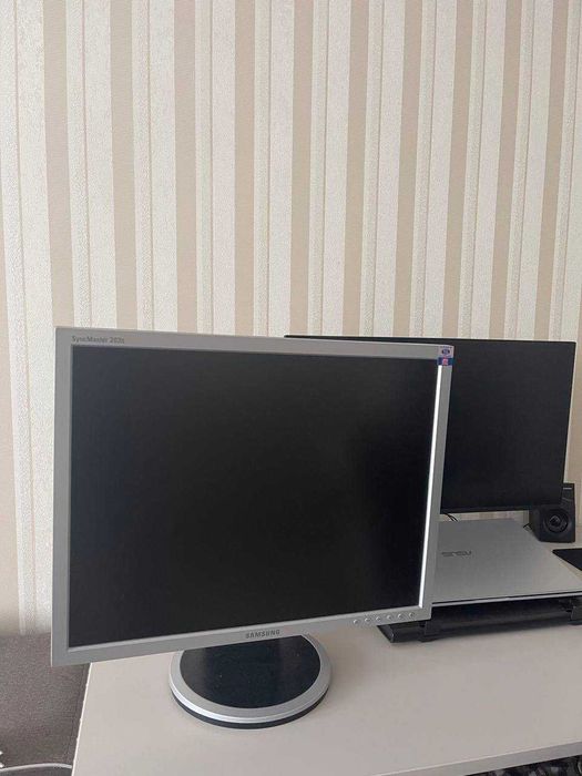 Монітор Samsung SyncMaster 203b / Монитор Самсунг