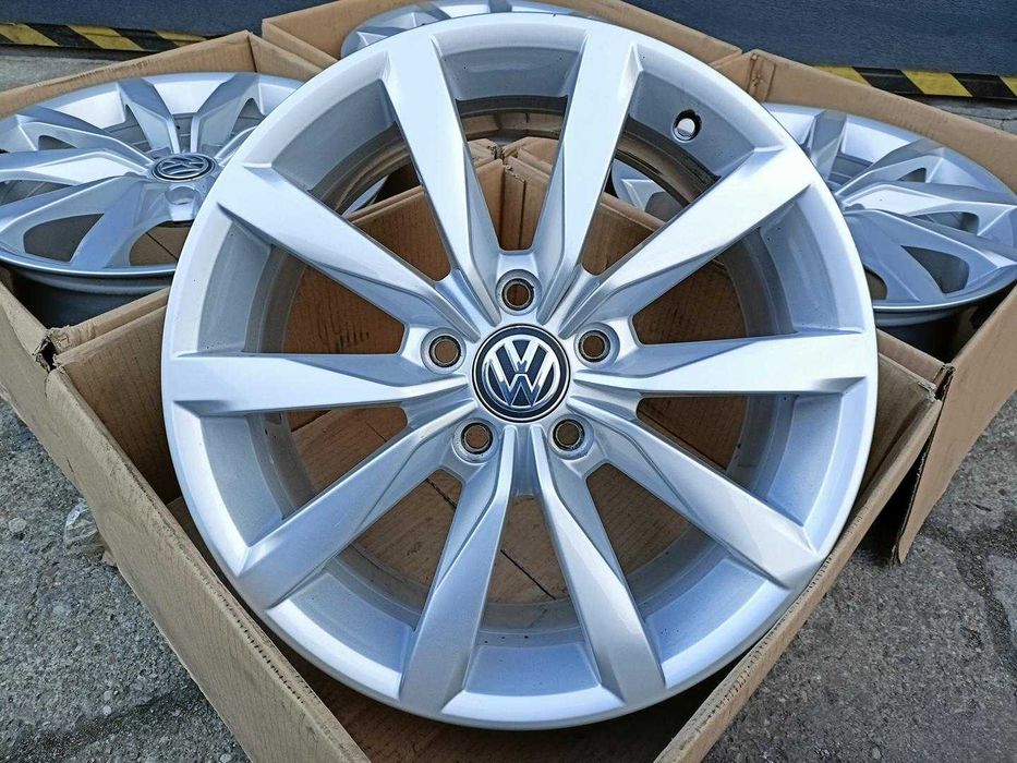 Oryginał felgi 17cali 5G0 VW Golf Jetta T-Roc Touran Bora Taos nr7114
