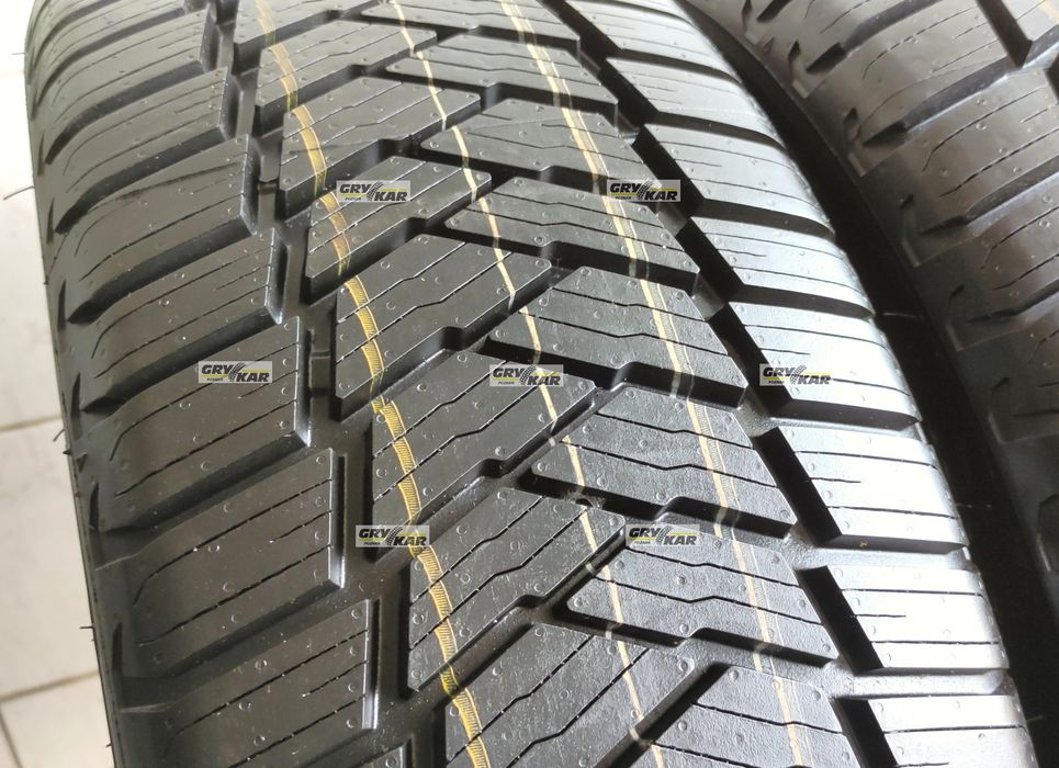 2x 235/65R16C Bridgestone Duravis AllSeason 115/113R C/A/72dB 3 lata g