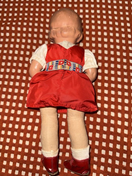 Boneca antiga em celuloide e pano – década de 1940/50