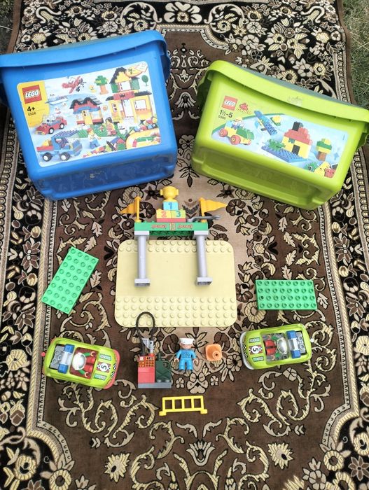 Набір Lego Duplo city гонки+2 контейнера( оригінал)