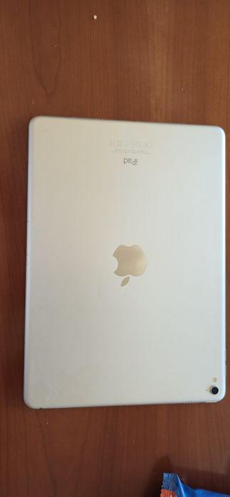 iPad Pro 9.7 (2016)64354153988099124
