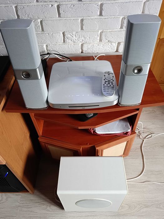 Philips HTS9241/12
Zestaw kina domowego 2.1