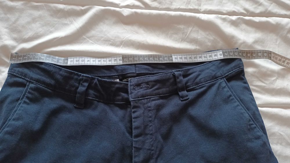 Calças em azul escuro