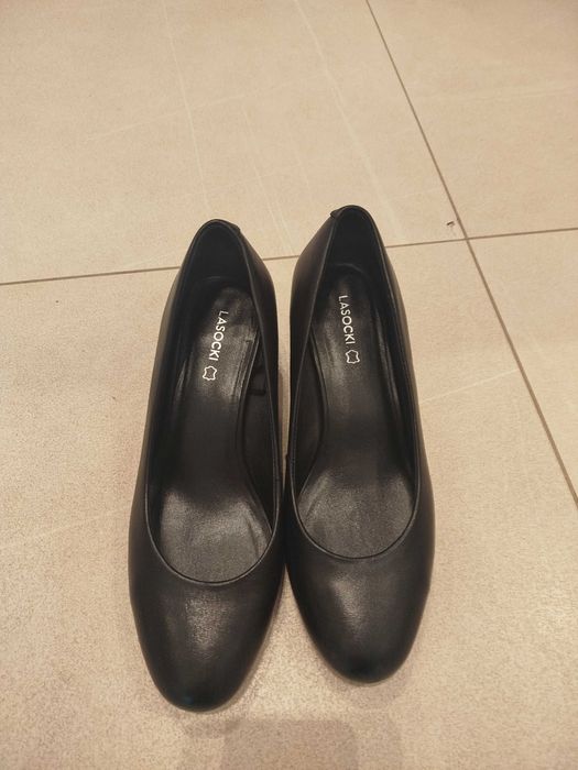 Czarne buty, rozmiar 38