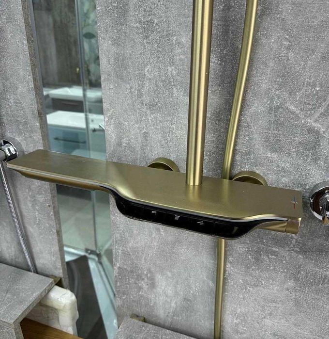 Душова система в золоті мат