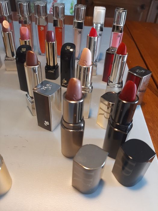 Batons YSaintLaurent, HR, Lâncome, Loreal,
