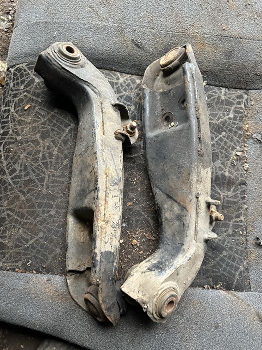 Передний рычаг левый правый чери джаги qq