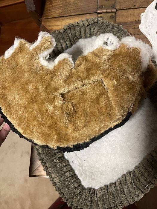 Brinquedo cao de peluche