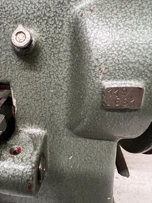 MÜLLER & KURTH машинка для порізки шкіри