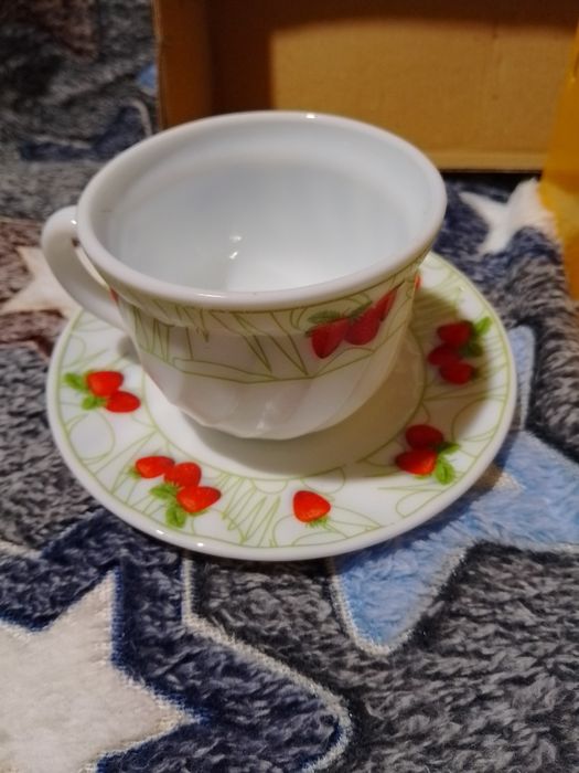 Продам сервіз на 6персон