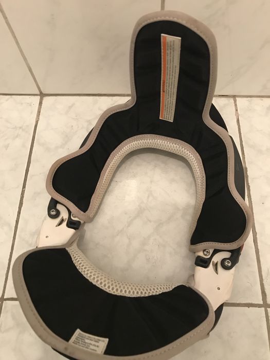 Leatt brace cervical enduro motocross protecao pescoço btt