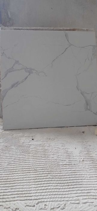 Mosaico branco e cinza