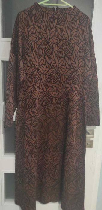Sukienka w brązowym kolorze