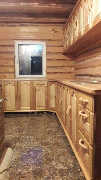 Тумби кухні  установка сходів столи