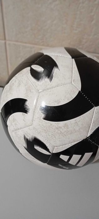 Bola adidas tiro club