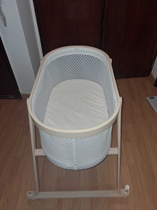 Berço portátil como novo.