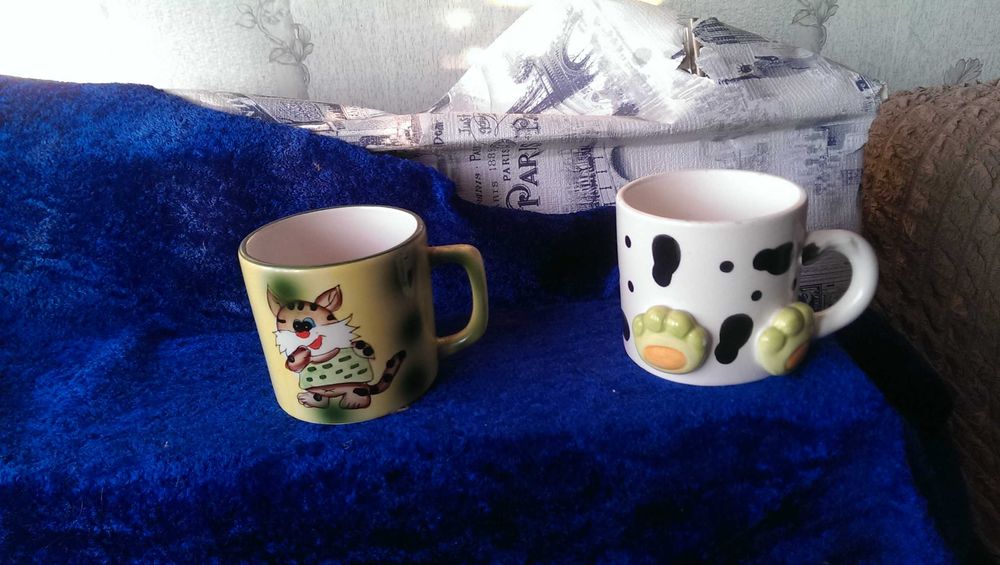 Кружки - чашки с собачками внутри 2шт. цена за обе