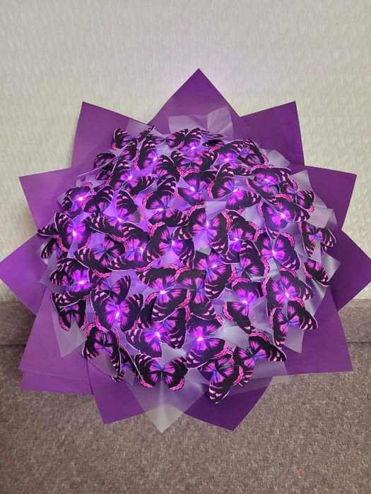 Букети з метеликів . Чудовий подарунок коханій, дівчині, матусі, дочці