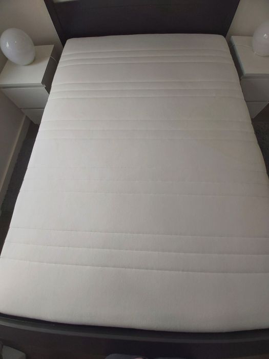 Cama de Casal IKEA Hemnes c/ possibilidade de incluir colchão