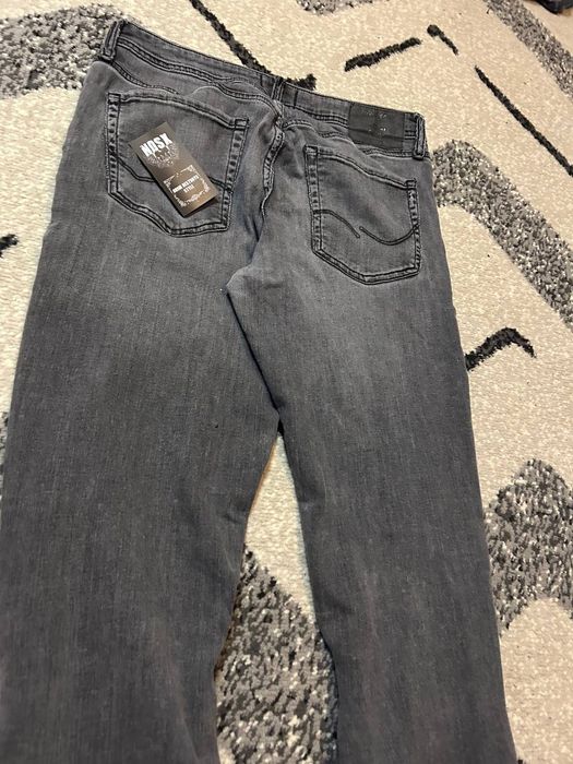 Клёш/flared джинсы 
Длина 112
Выход 26
Талия 41
Бедро