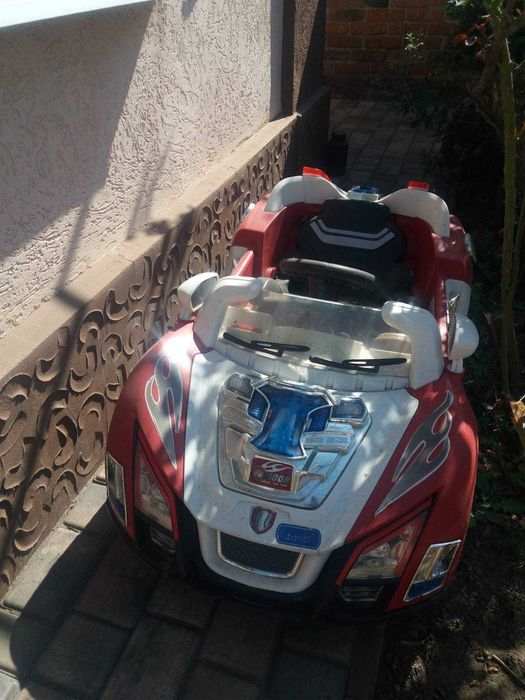 Автомобіль дитячий