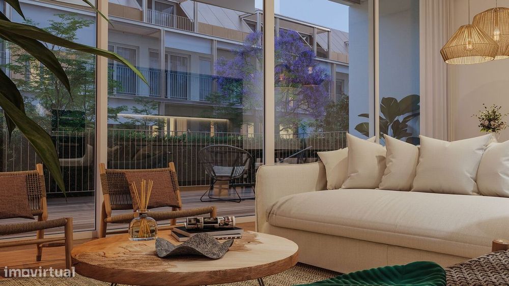 Apartamento T2 com estacionamento, Arroios, Lisboa