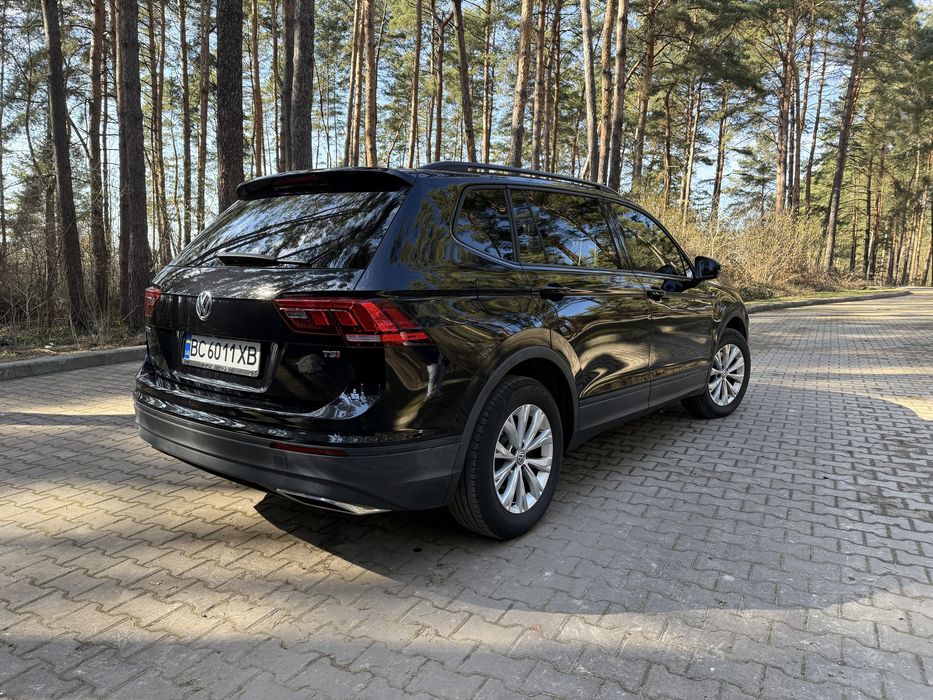Volkswagen Tiguan 2018, 2.0 бензин