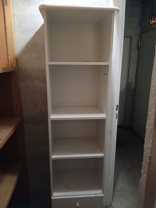 Armário prateleiras