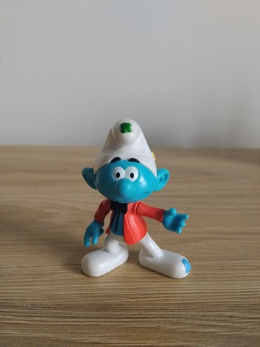 Figurka smerf malarz