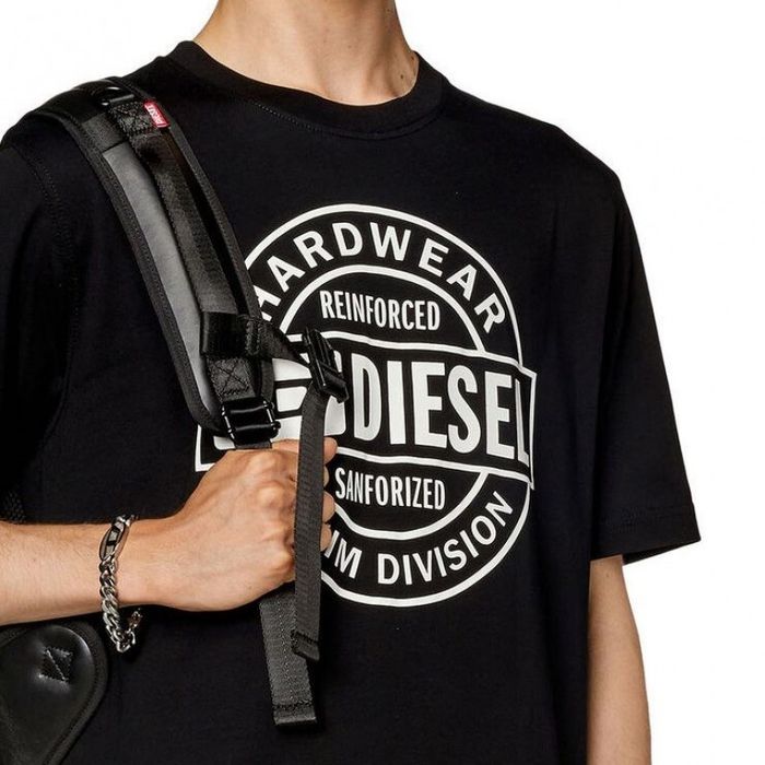 T-shirt z nadrukiem czarny Diesel S