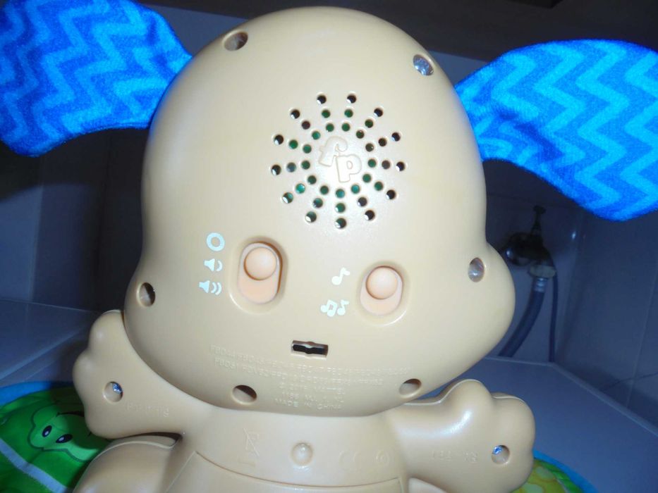 brinquedo para criança com som e luz bonito