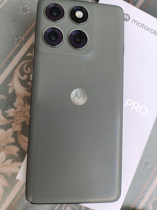 Motorola Edge 60 Pro , 512GB/12Gb Ram - fatura/garantia Vodafone até Março 2029